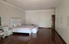 4 Bed House with En Suite in Runda - 19