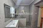 5 Bed House with En Suite in Runda - 8