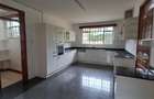 4 Bed Townhouse in Rosslyn - 8