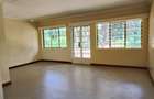 4 Bed House with En Suite in Rosslyn - 6