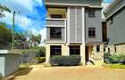 5 Bed Townhouse with En Suite in Lavington - 1