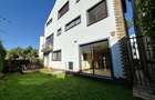 5 Bed Townhouse with En Suite at Westlands - 2