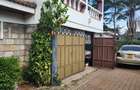 5 Bed House with En Suite at Safari Park Avenue Road - 4
