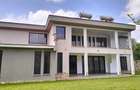 6 Bed Townhouse with En Suite in Lavington - 10