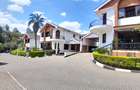 5 Bed Townhouse with En Suite at Elegeyo Marakwet Road - 3