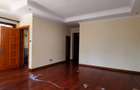 5 Bed Townhouse with En Suite in Lavington - 14