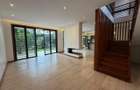 3 Bed House with En Suite in Rosslyn - 1