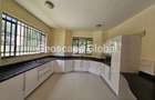 5 Bed Townhouse with En Suite in Lavington - 2