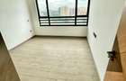 3 Bed Apartment with En Suite in Riverside - 10