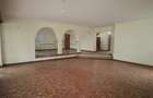 5 Bed House with En Suite at Lavington - 3