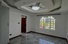 6 Bed House with En Suite in Runda - 10