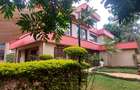 5 Bed Townhouse with En Suite at Lavington - 20