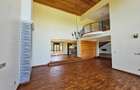 5 Bed House with En Suite in Runda - 10