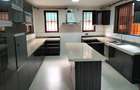 5 Bed Townhouse with En Suite in Lavington - 2