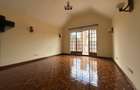 5 Bed Villa with En Suite at Lavington - 14