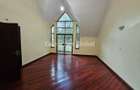 5 Bed House with En Suite in Lavington - 5