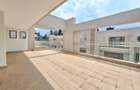 5 Bed Townhouse with En Suite at Lavington - 3