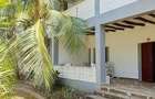 Serviced 2 Bed Apartment with Swimming Pool at Beach Road - 3