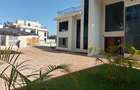 6 Bed Townhouse with En Suite in Loresho - 1
