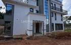 5 Bed Villa with En Suite in Lavington - 1