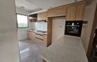 3 Bed Apartment with En Suite in Riverside - 11