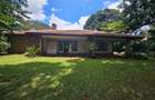 4 Bed House with En Suite in Redhill - 1