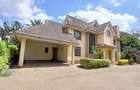 5 Bed Townhouse with En Suite at Lavington Green - 6