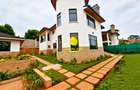 5 Bed House with En Suite in Nyari - 3