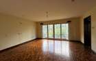 5 Bed Townhouse with En Suite in Spring Valley - 14