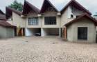 4 Bed House with En Suite at Lavington - 1
