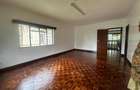 4 Bed Villa with En Suite at Lavington - 4