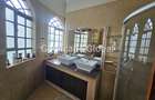 5 Bed House with En Suite in Nyari - 15