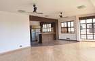Serviced 4 Bed Apartment with En Suite at Beach Road - 1