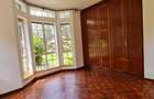 5 Bed Townhouse with En Suite in Rosslyn - 8