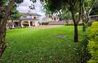4 Bed House with En Suite at Mountain View - 2