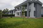 5 Bed Townhouse with En Suite in Ridgeways - 1