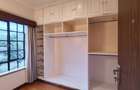 5 Bed House with En Suite in Runda - 11