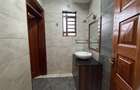 5 Bed House with En Suite at Mushroom Gardens - 7