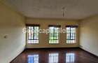 5 Bed Townhouse with En Suite in Spring Valley - 5