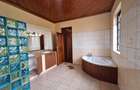 4 Bed House with En Suite in Runda - 10