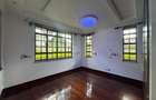 5 Bed House with En Suite in Runda - 12