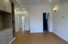 3 Bed Apartment with En Suite at Hatheru Road - 7