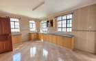 5 Bed Townhouse with En Suite at Othaya Road - 13