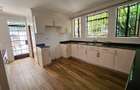 5 Bed House with En Suite in Runda - 16
