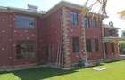 6 Bed Townhouse with En Suite at Karen Hardy - 5