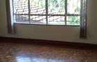 5 Bed Townhouse with En Suite in Gigiri - 10