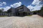 5 Bed Villa with En Suite in Nyari - 9