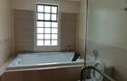 4 Bed Townhouse with En Suite in Kitisuru - 16