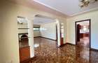 5 Bed Townhouse with En Suite in Spring Valley - 8