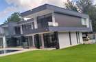 5 Bed Townhouse with En Suite in Nyari - 1